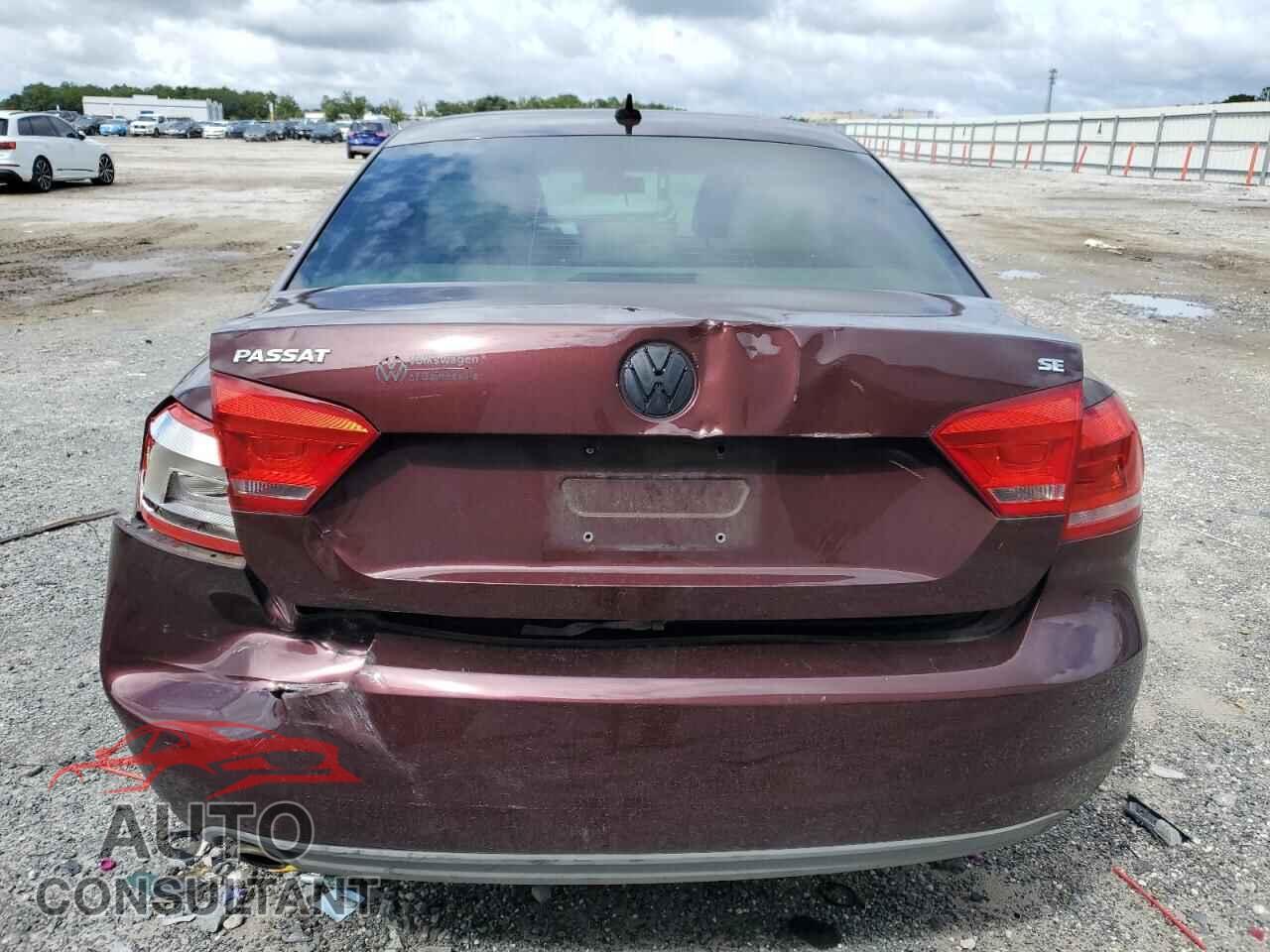 VOLKSWAGEN PASSAT 2012 - 1VWBP7A35CC088520