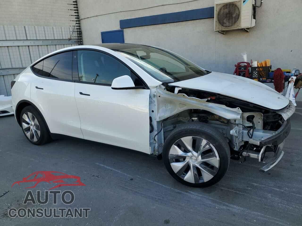 TESLA MODEL Y 2022 - 7SAYGDEE2NF409011