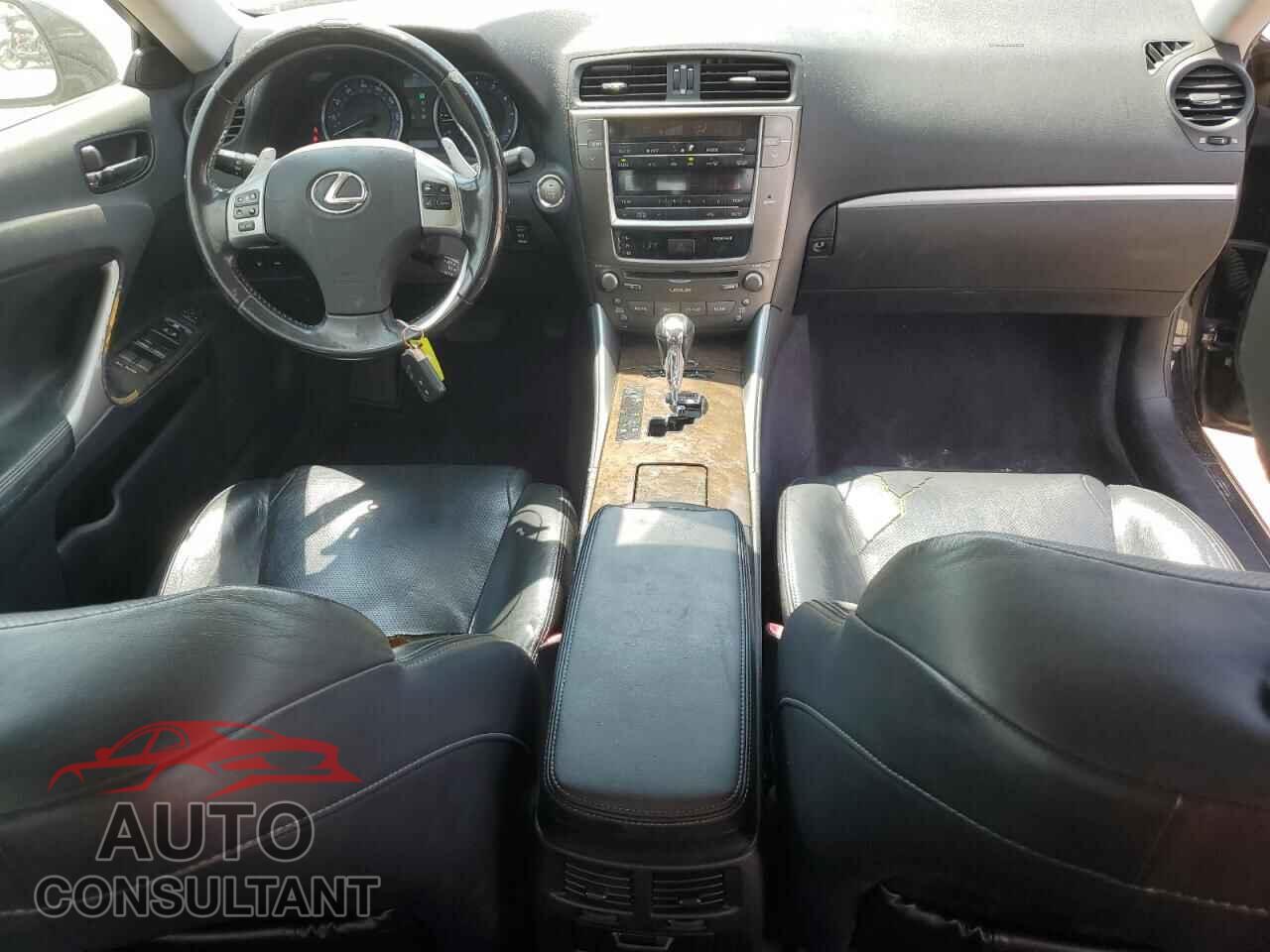 LEXUS IS 2011 - JTHBF5C23B5140209