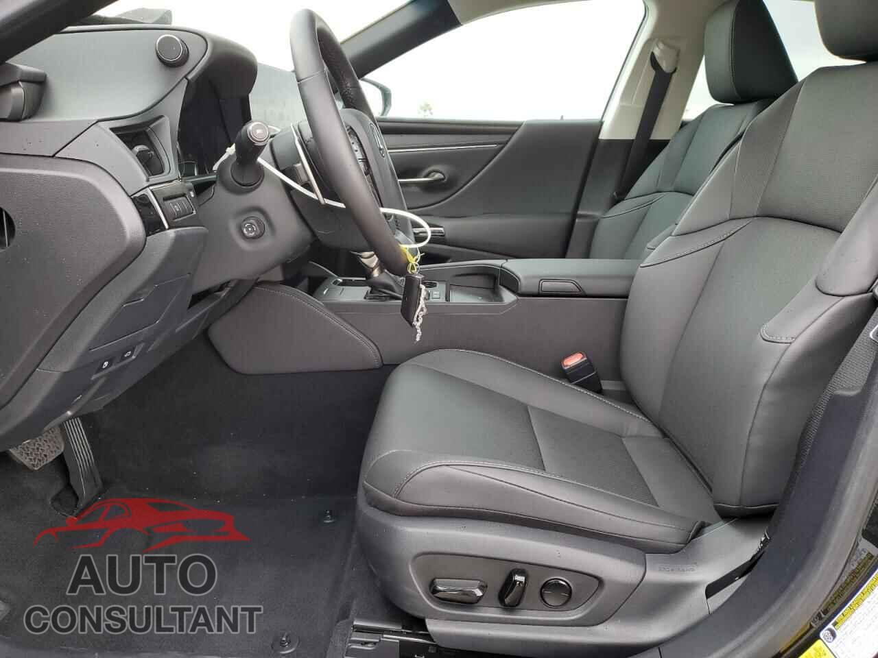 LEXUS ES300 2025 - 58ADA1C12SU070429