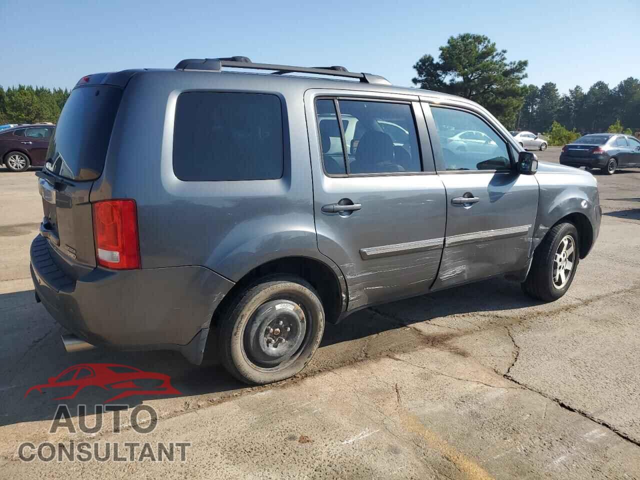 HONDA PILOT 2011 - 5FNYF4H94BB051761