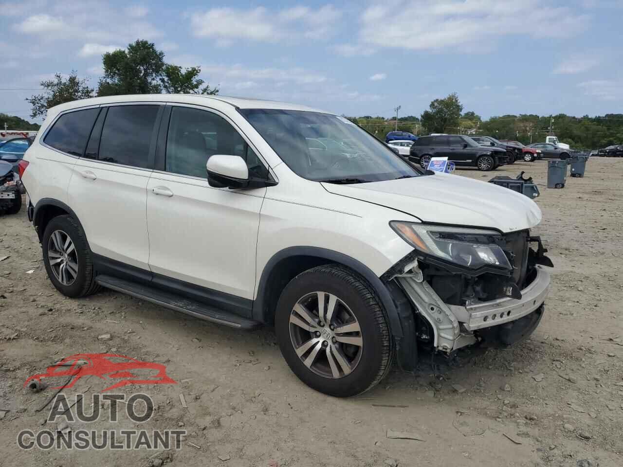 HONDA PILOT 2017 - 5FNYF6H77HB031118