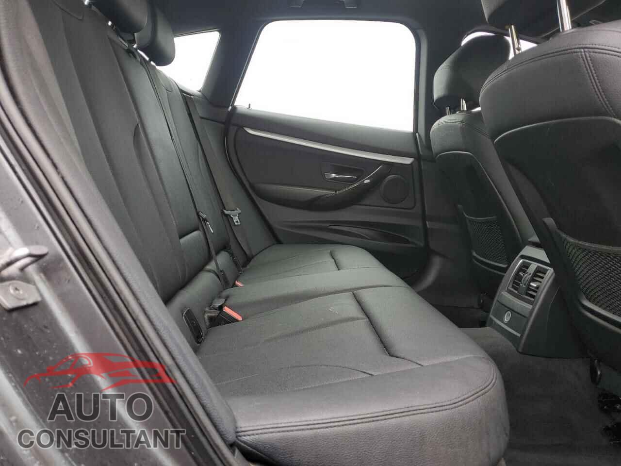 BMW 3 SERIES 2018 - WBA8Z9C57JG827701