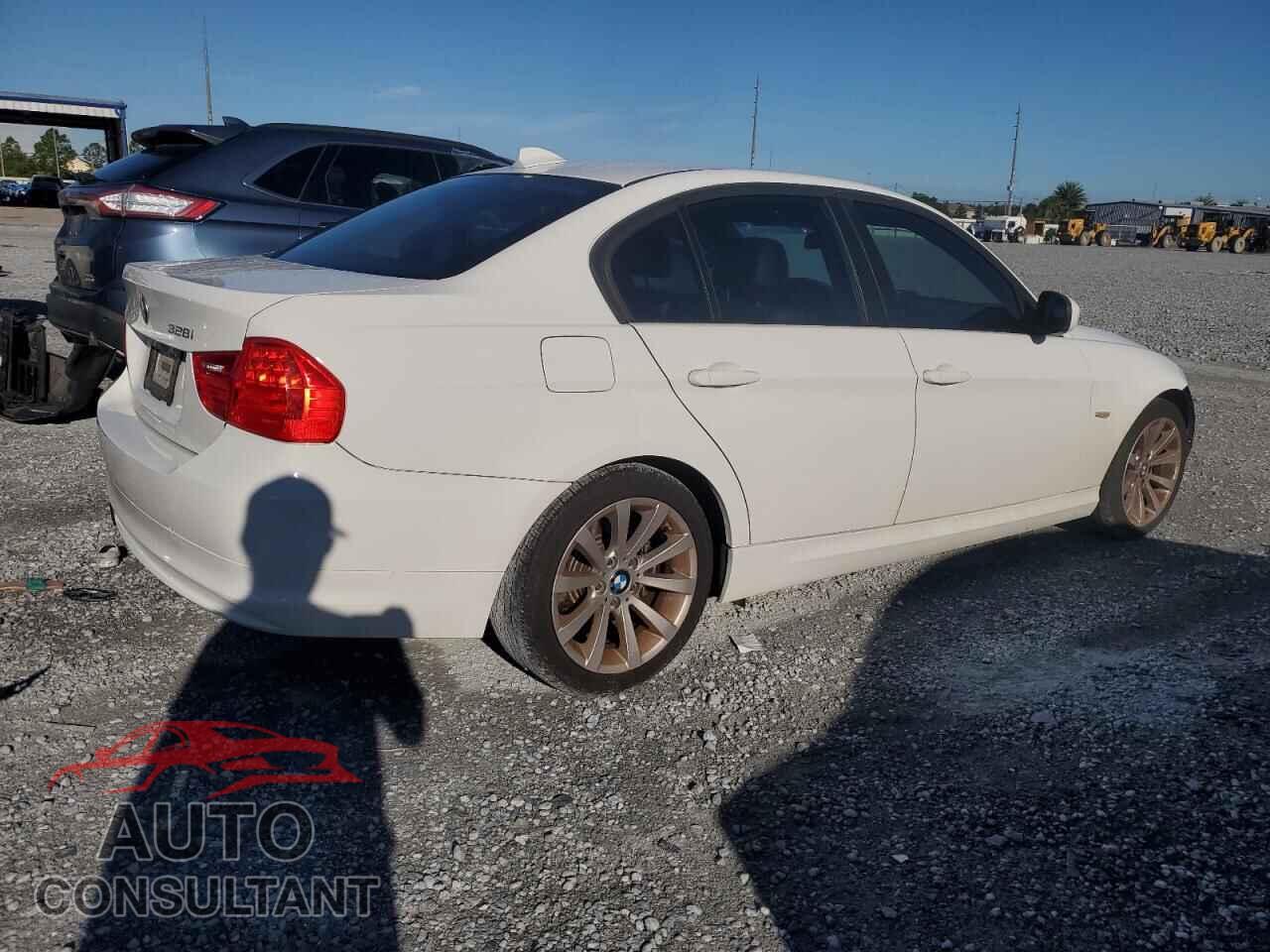 BMW 3 SERIES 2011 - WBAPH5C5XBF094381