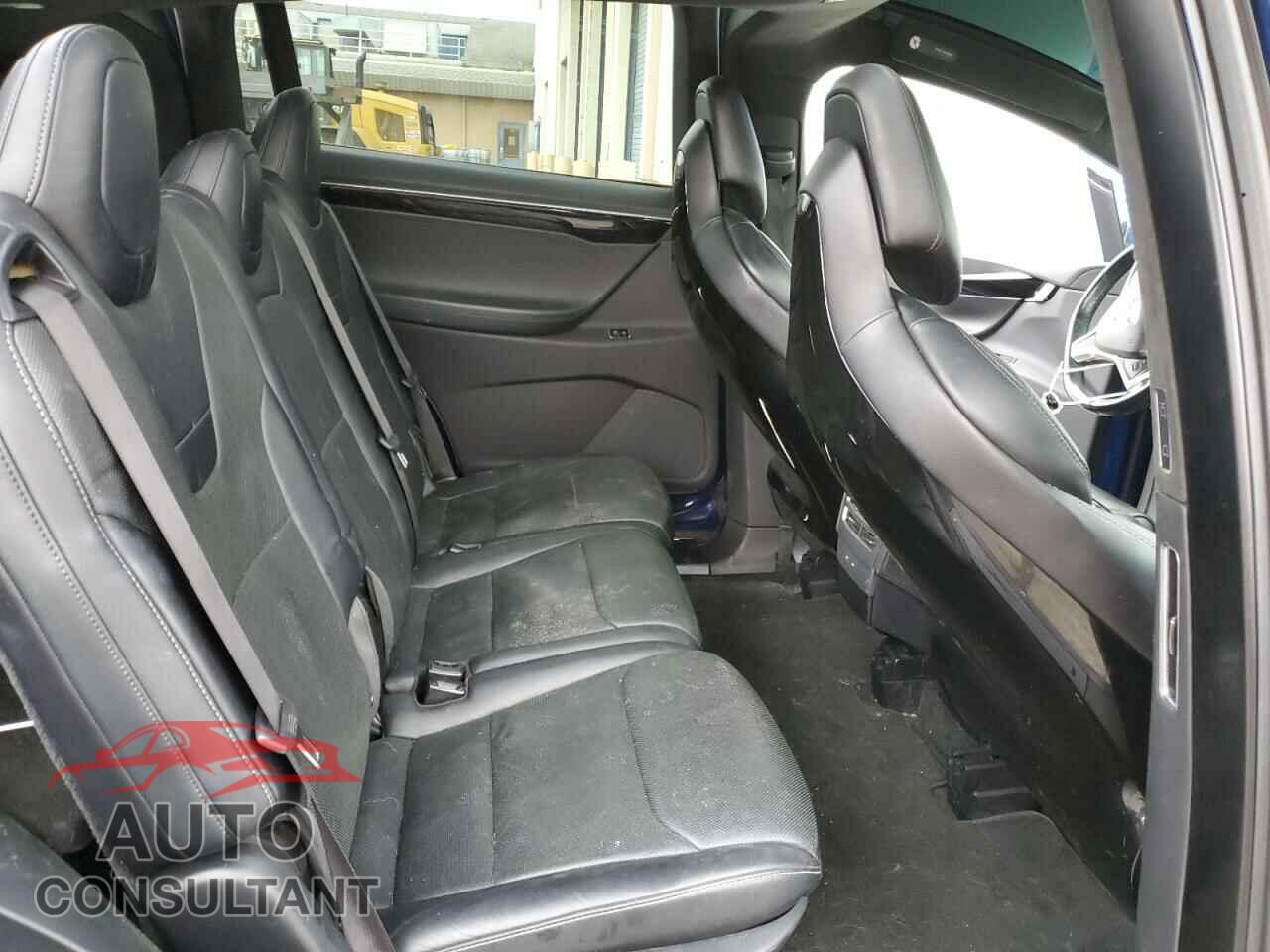 TESLA MODEL X 2016 - 5YJXCDE22GF026585