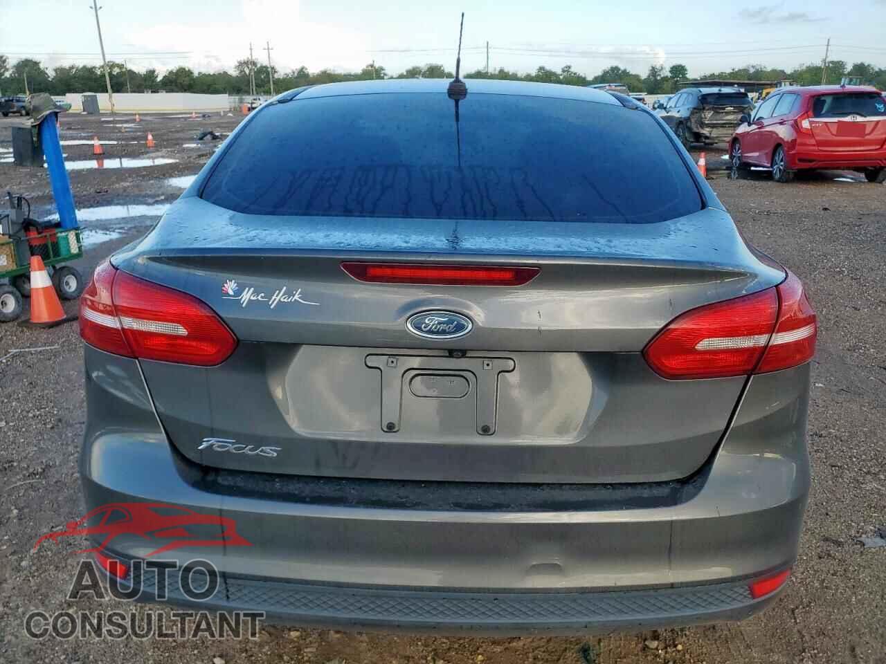 FORD FOCUS 2017 - 1FADP3E26HL307701