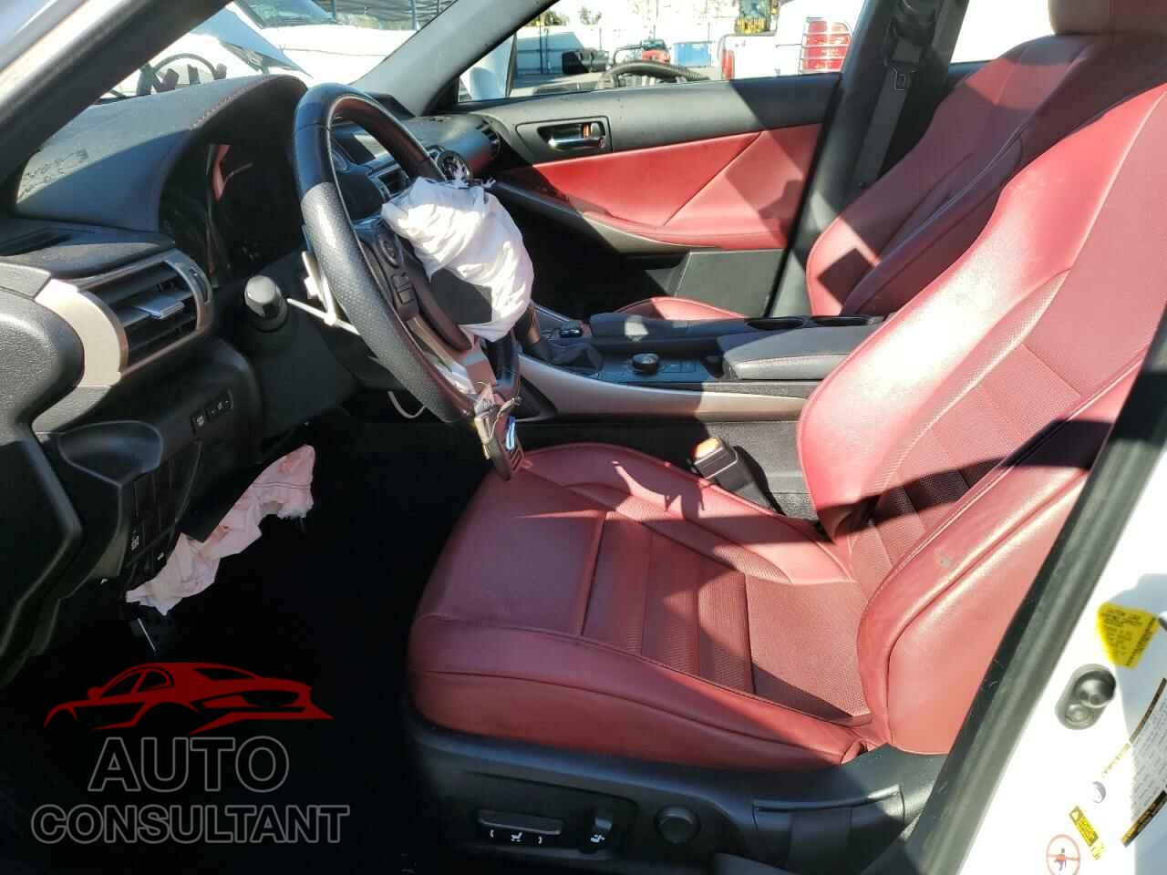 LEXUS IS 2015 - JTHBE1D21F5022756
