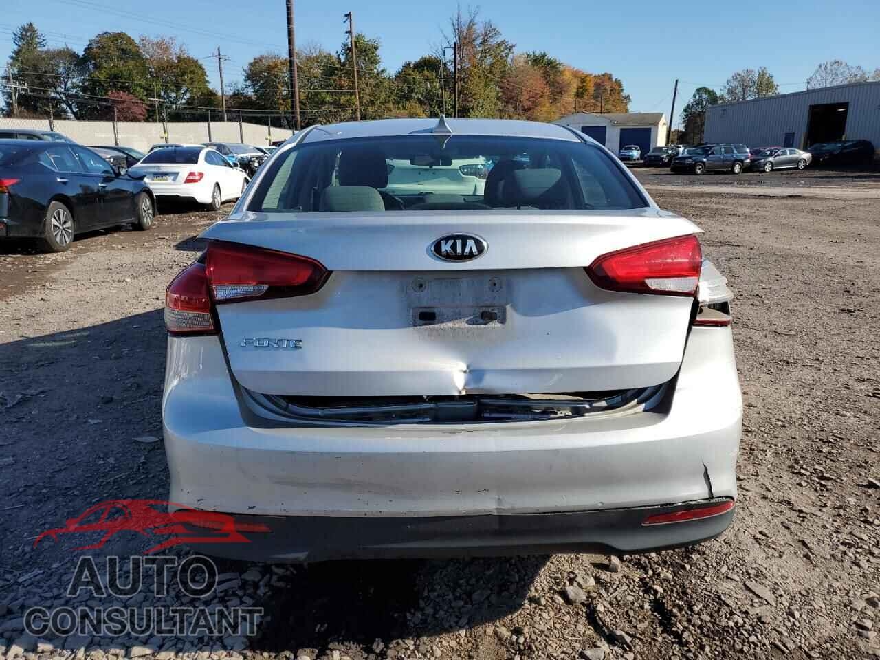 KIA FORTE 2017 - 3KPFK4A72HE041210