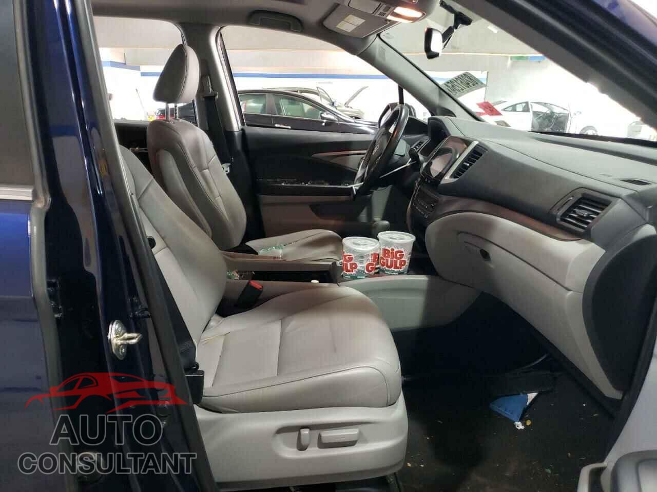 HONDA PILOT 2018 - 5FNYF6H58JB013392