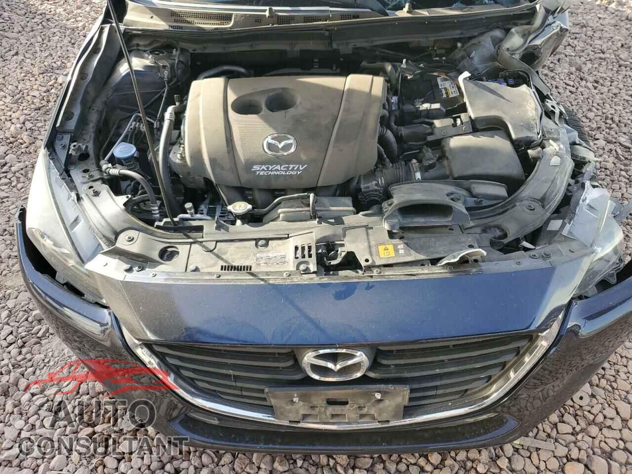 MAZDA 3 2018 - 3MZBN1L37JM162855