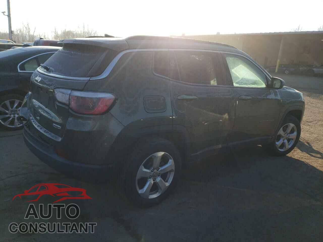 JEEP COMPASS 2018 - 3C4NJDBB4JT315574