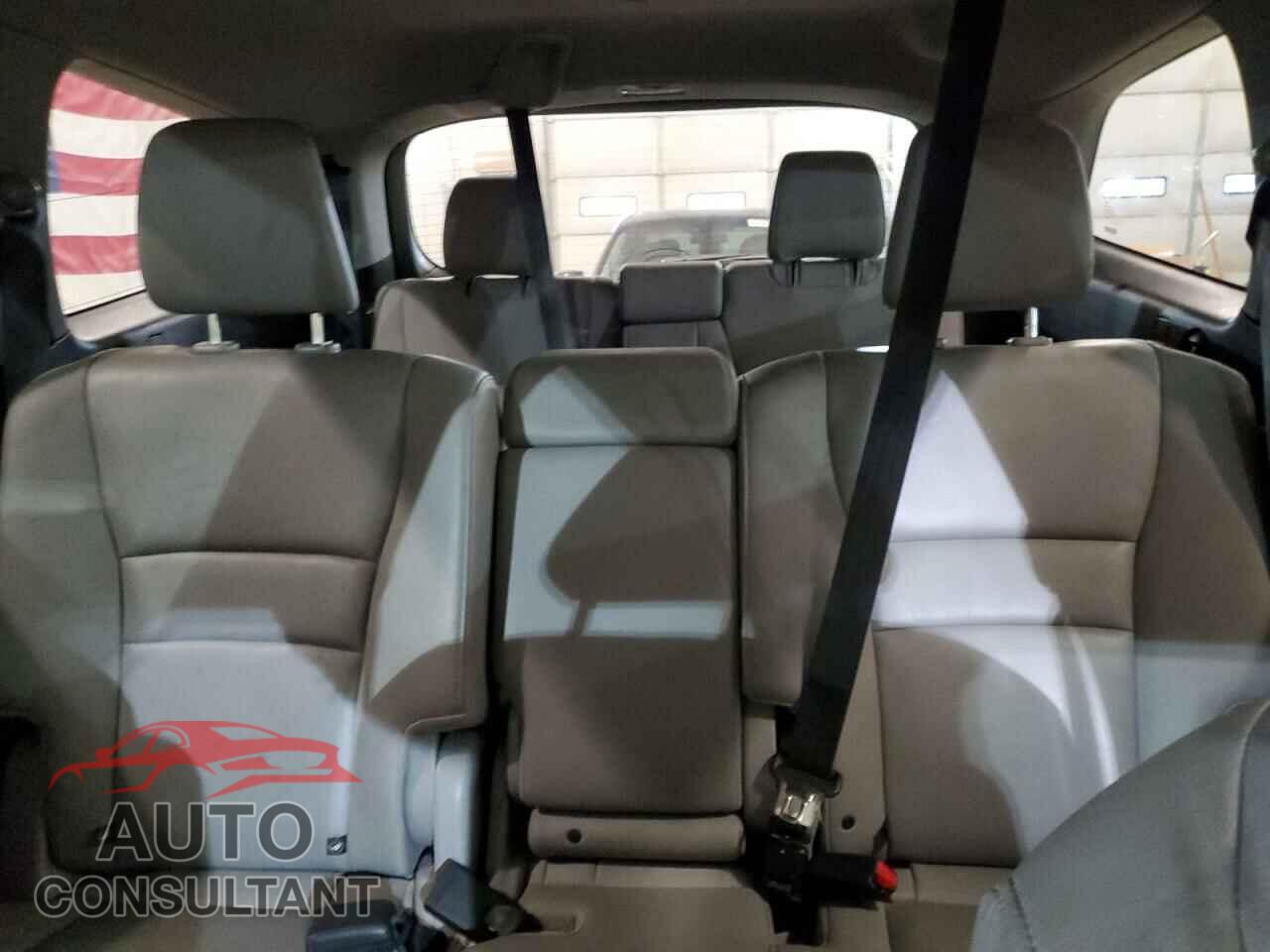 HONDA PILOT 2016 - 5FNYF6H58GB089266