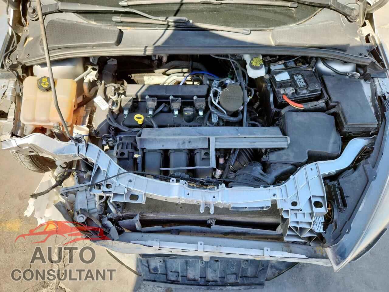 FORD FOCUS 2018 - 1FADP3M25JL217348