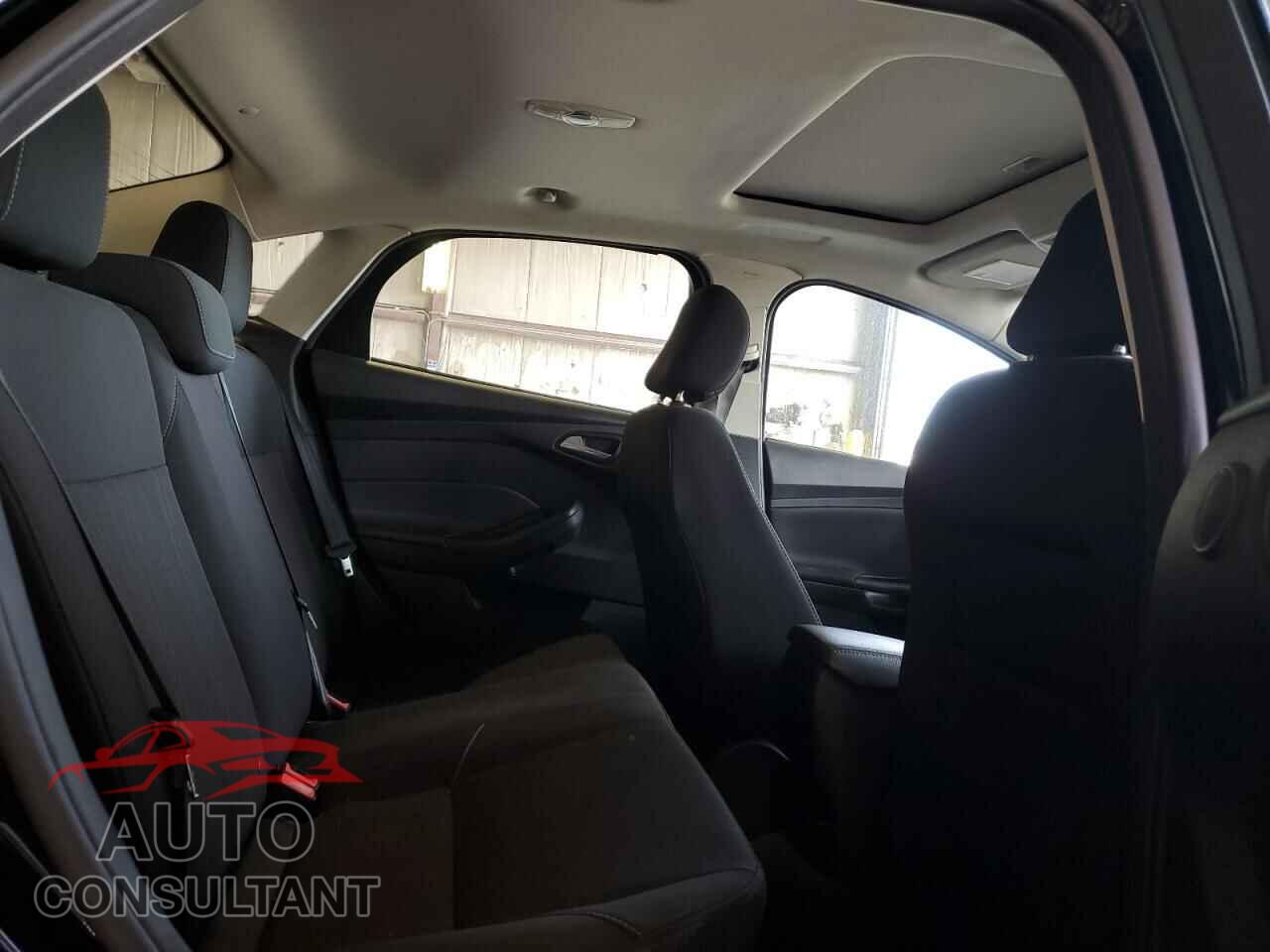 FORD FOCUS 2017 - 1FADP3H26HL221803