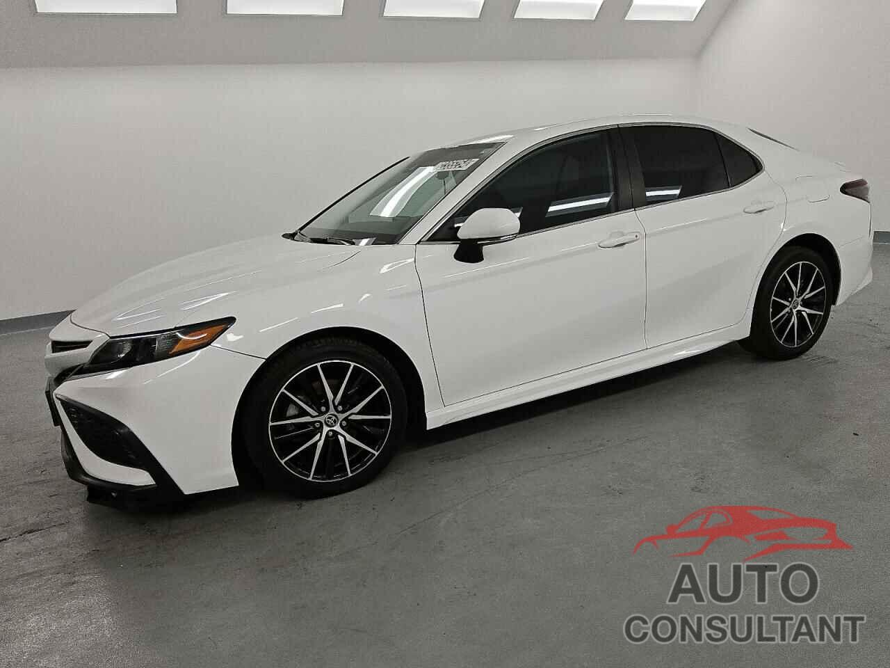 TOYOTA CAMRY 2022 - 4T1G11AKXNU630931