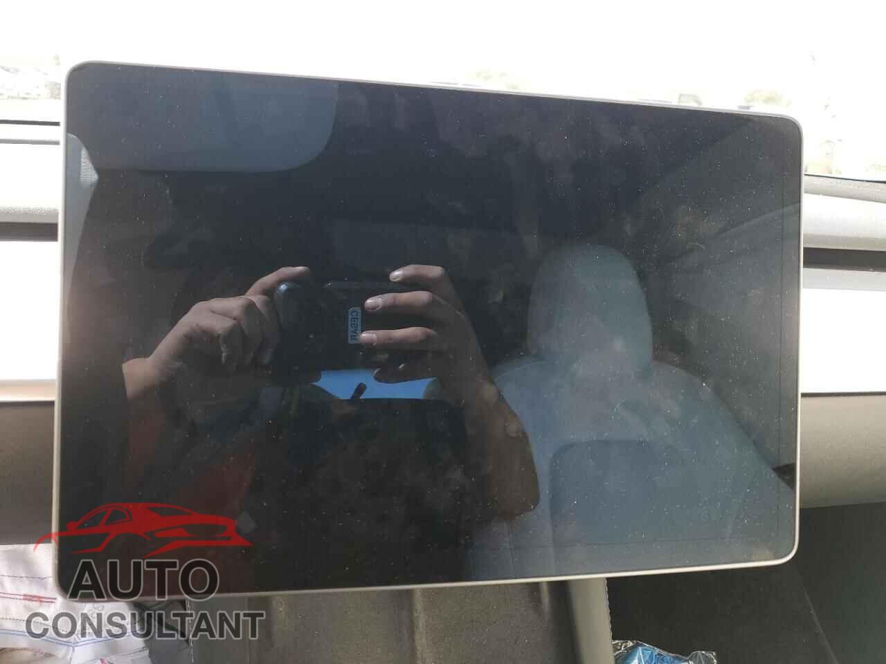 TESLA MODEL 3 2022 - 5YJ3E1EA0NF125675