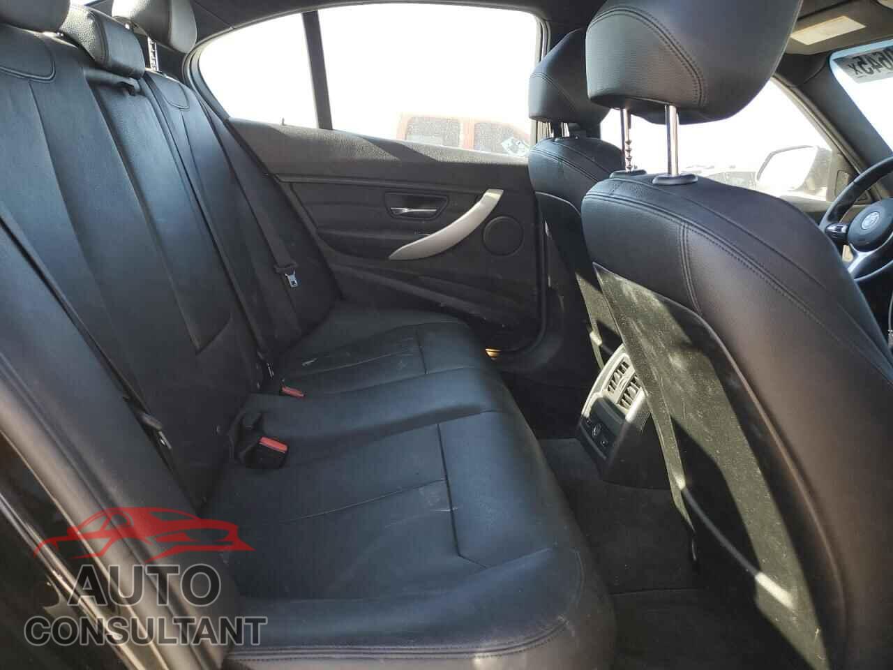 BMW 3 SERIES 2016 - WBA8A3C58GK689693