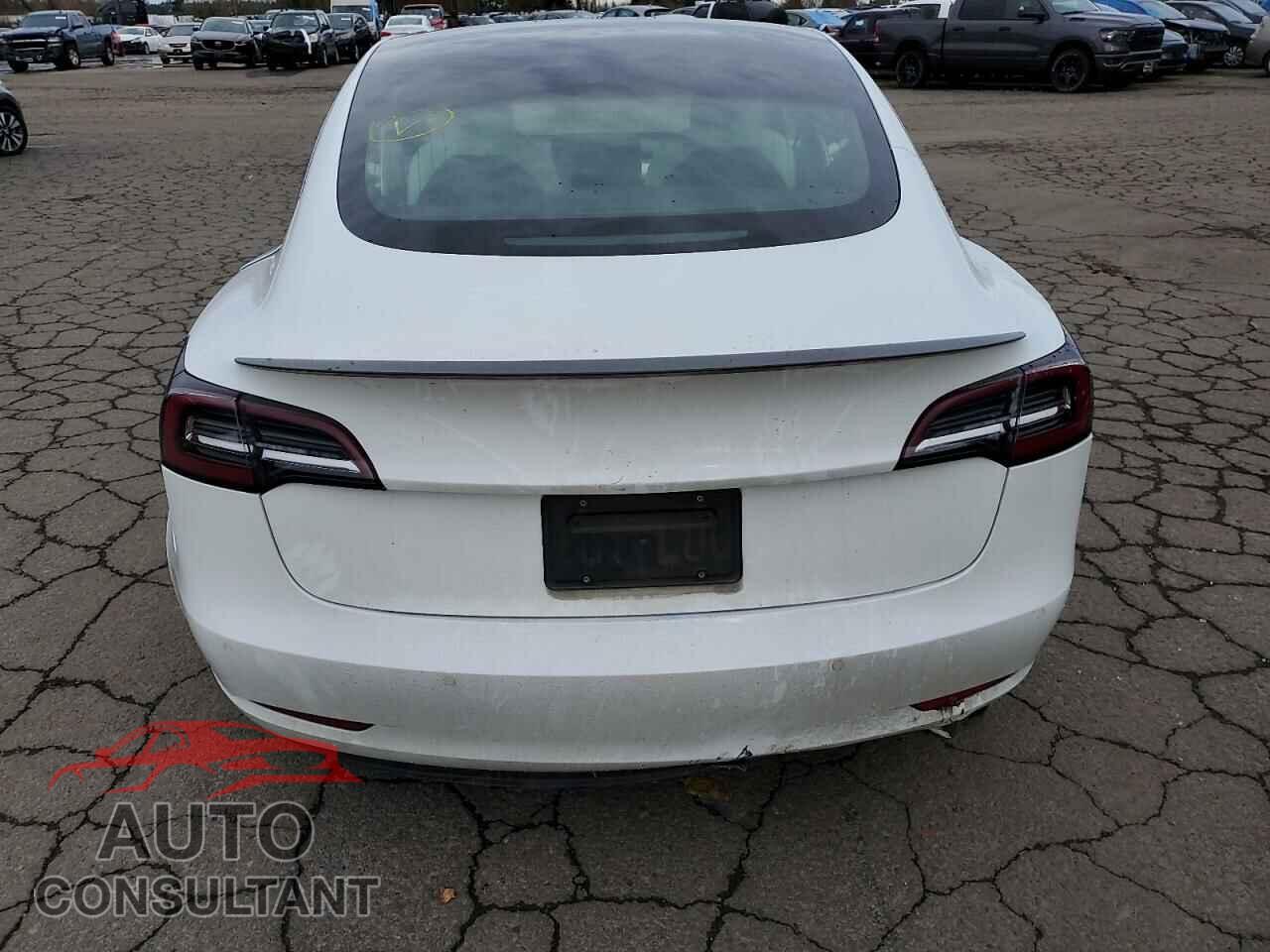 TESLA MODEL 3 2019 - 5YJ3E1EB2KF440367