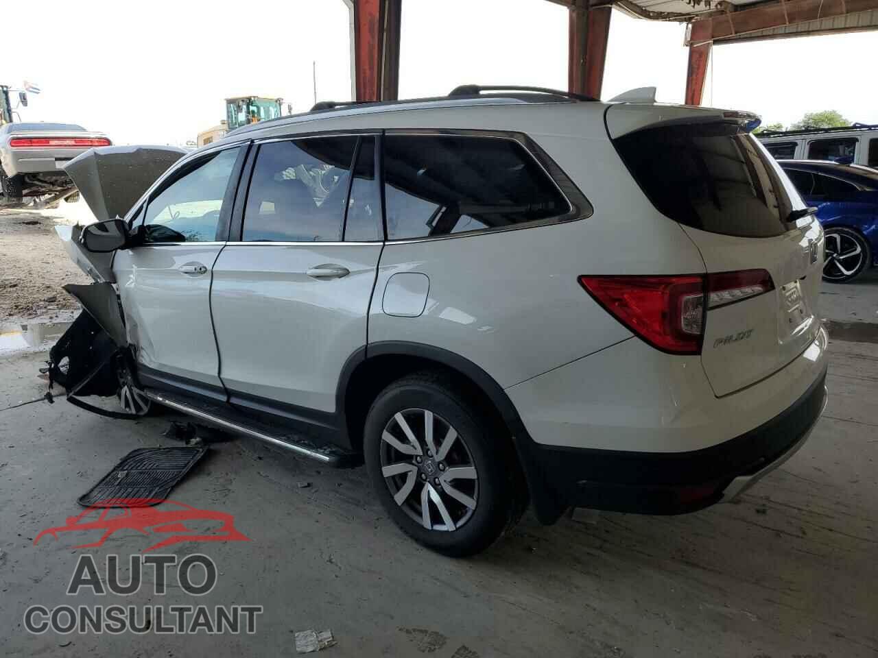 HONDA PILOT 2021 - 5FNYF5H37MB017561
