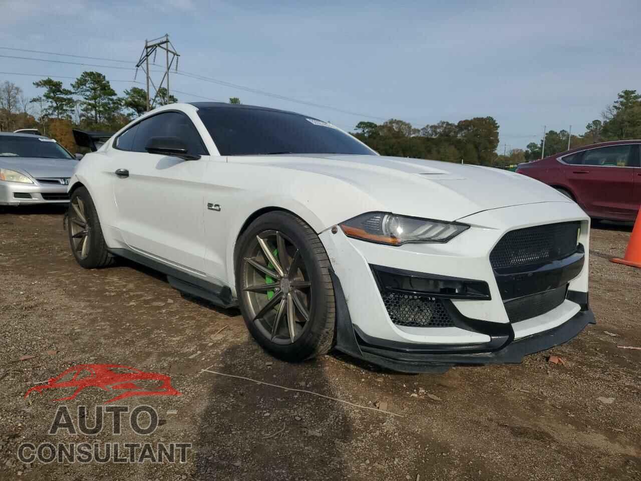 FORD MUSTANG 2019 - 1FA6P8CF8K5200138