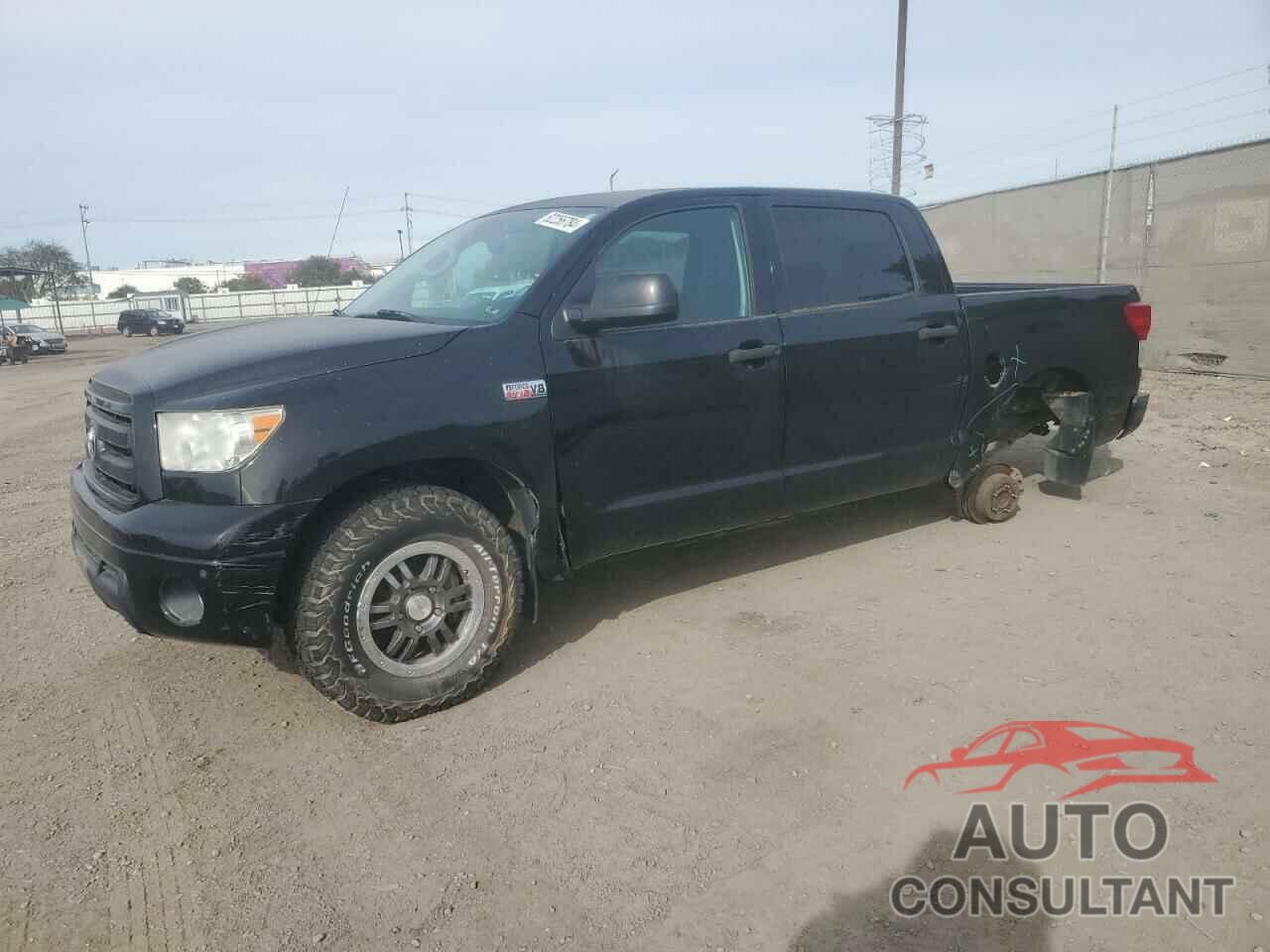 TOYOTA TUNDRA 2013 - 5TFDY5F11DX270908