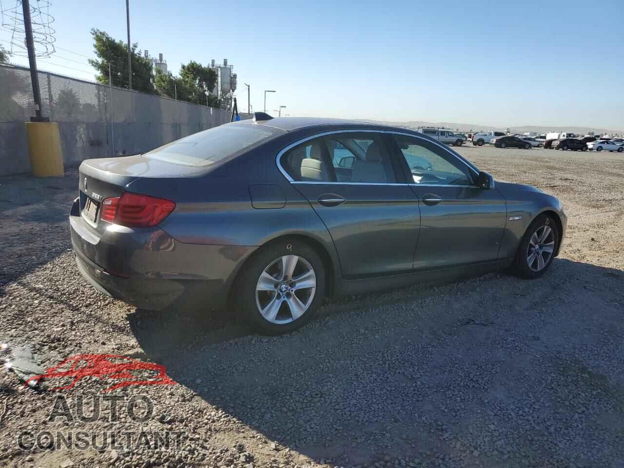 BMW 5 SERIES 2011 - WBAFR1C55BC747394