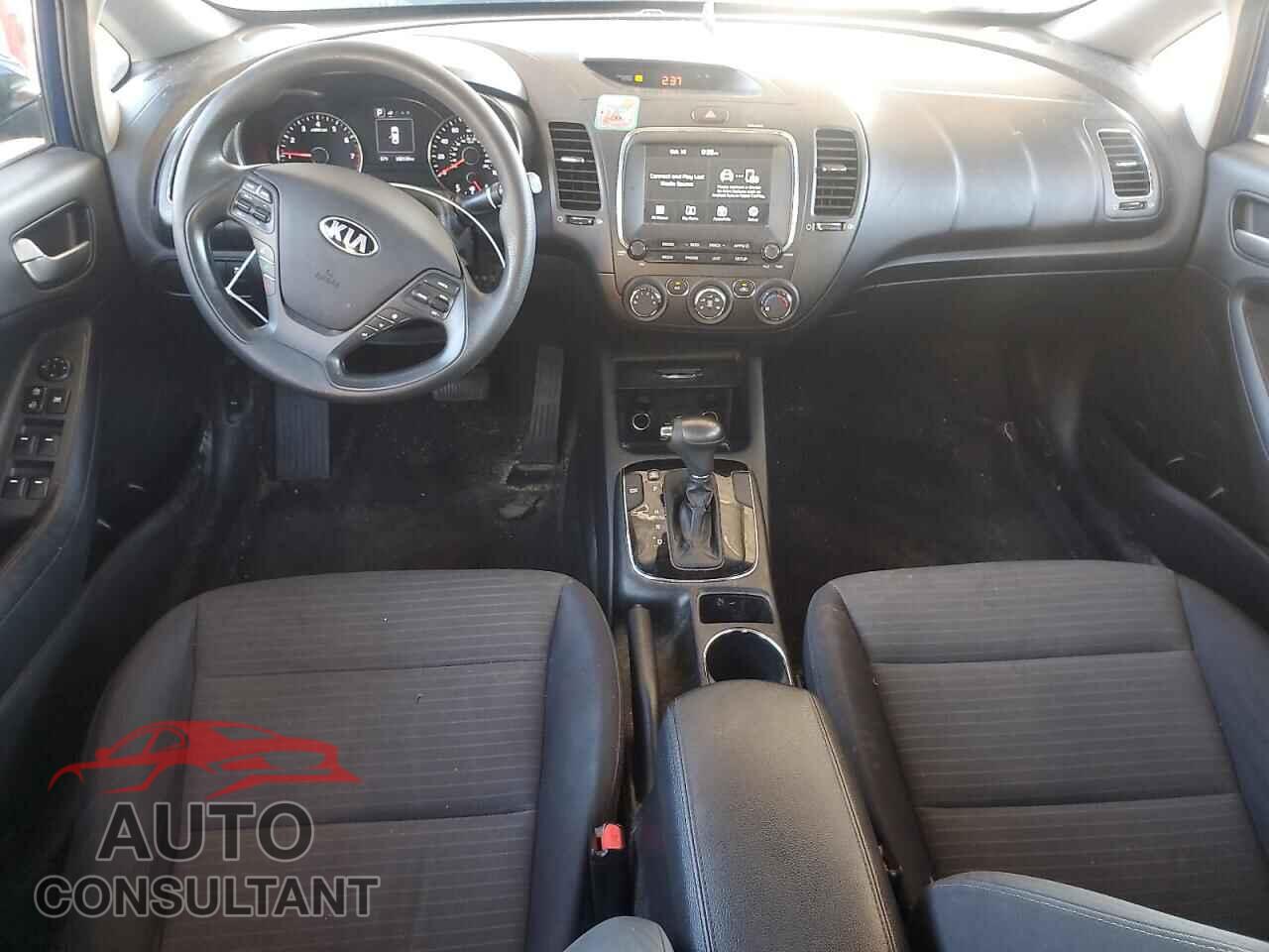 KIA FORTE 2018 - 3KPFL4A71JE201631