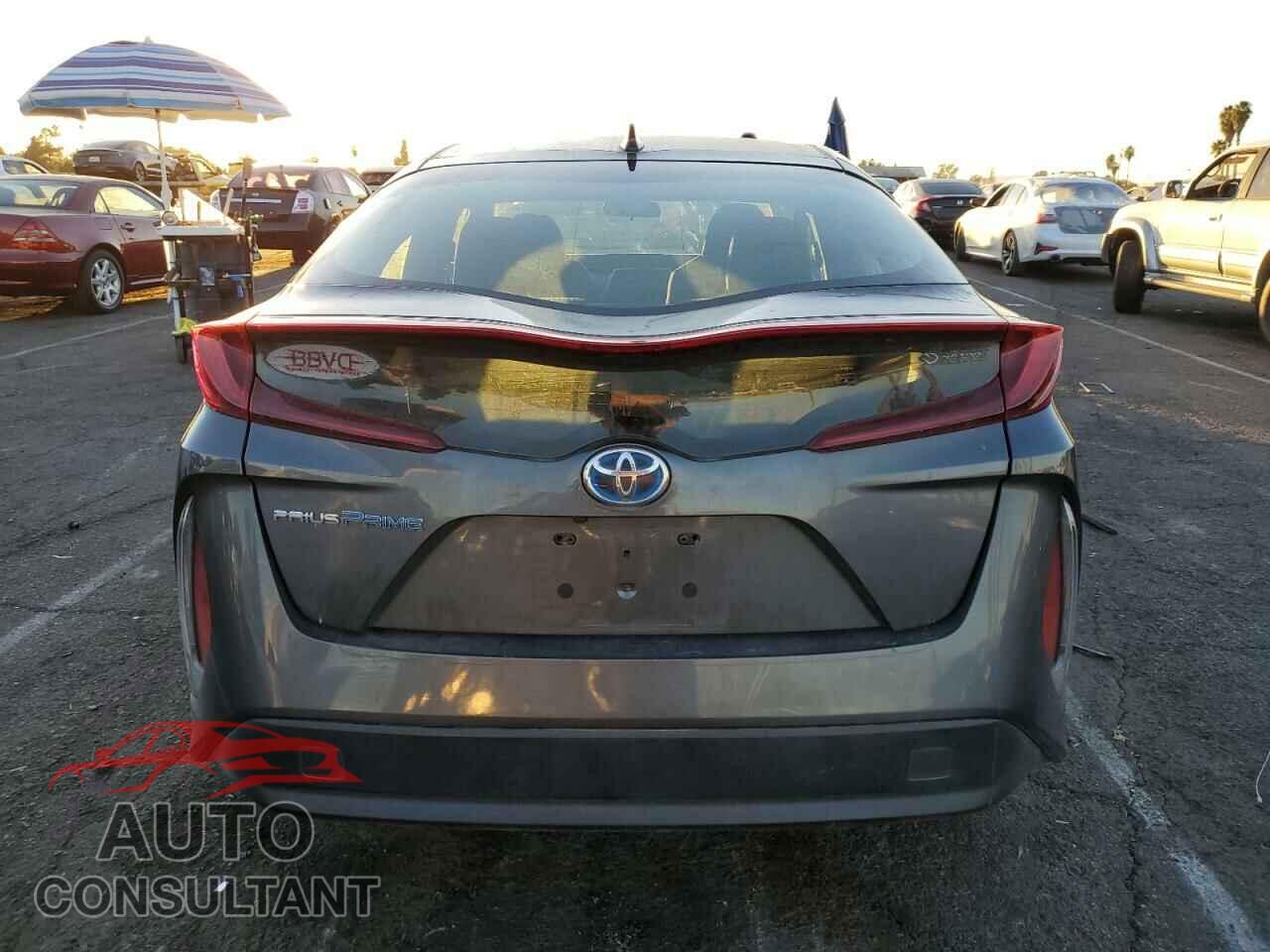 TOYOTA PRIUS 2018 - JTDKARFP1J3077751