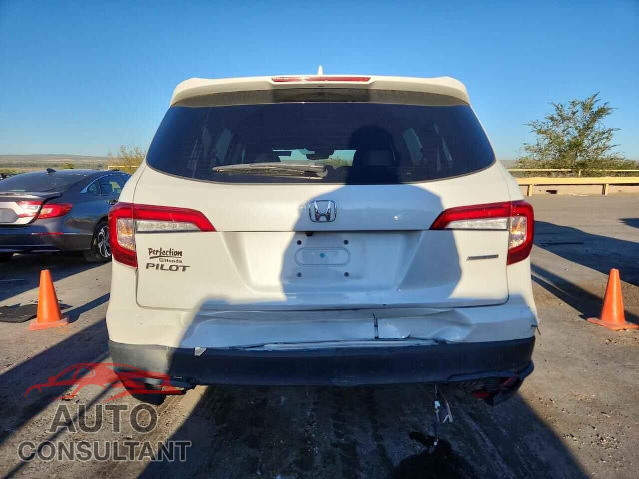 HONDA PILOT 2021 - 5FNYF5H25MB011071