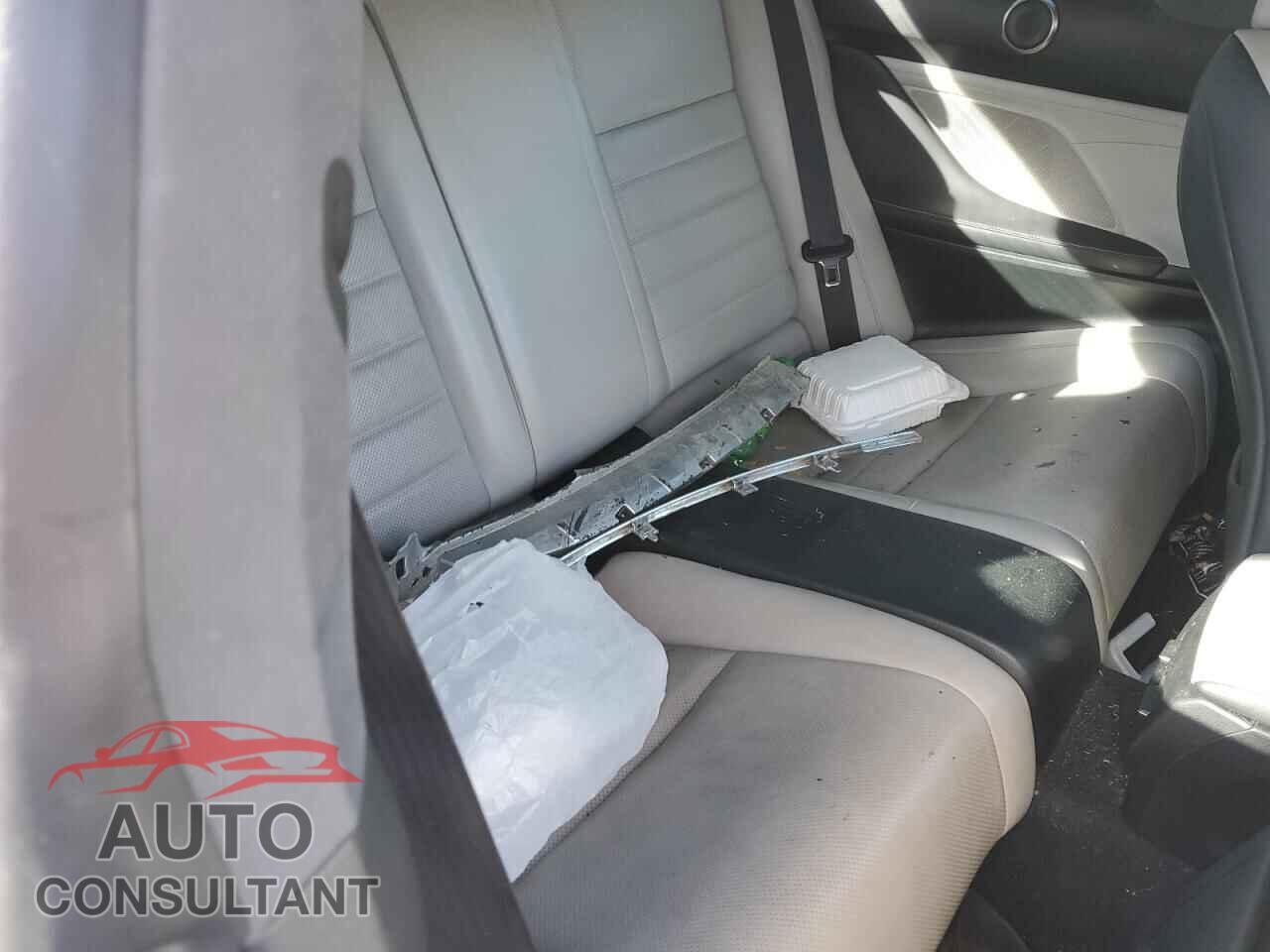 LEXUS RX350 2015 - JTHHE5BC5F5001664