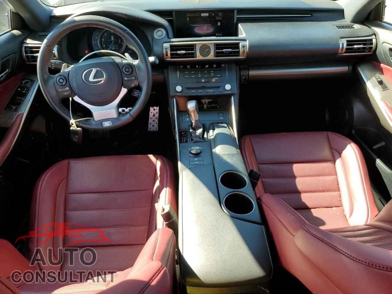 LEXUS IS 2015 - JTHBE1D20F5020237