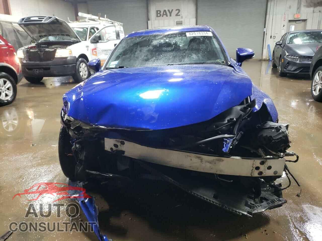 LEXUS IS 2016 - JTHBA1D20G5032188