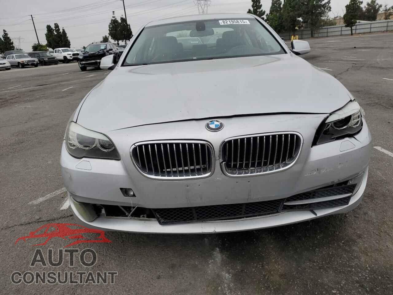BMW 5 SERIES 2011 - WBAFR1C50BC746640