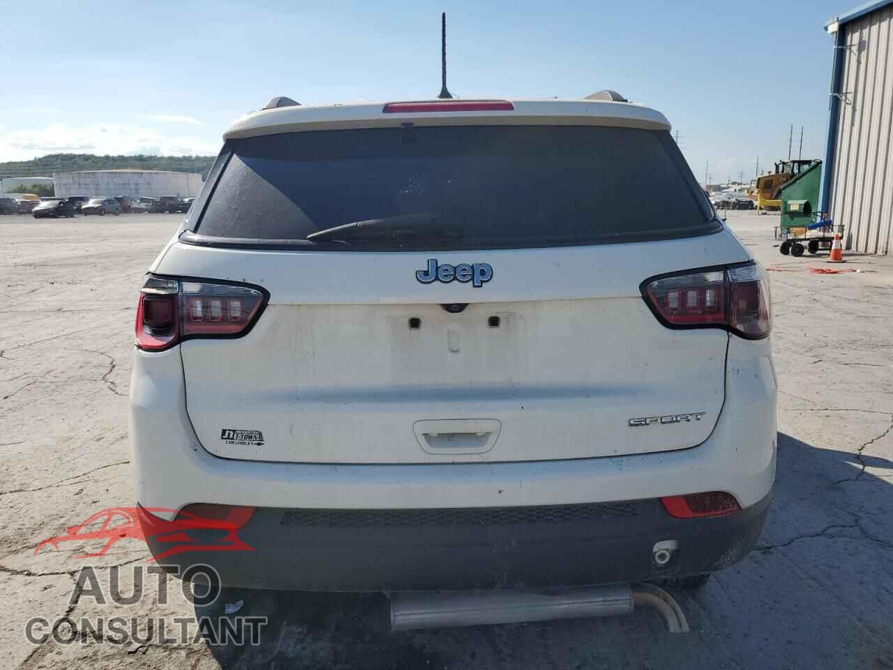 JEEP COMPASS 2018 - 3C4NJCAB2JT148112