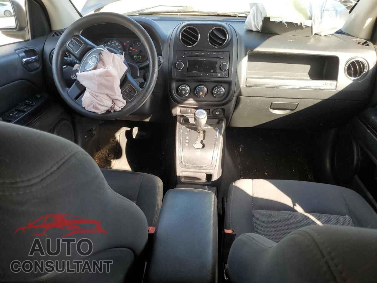 JEEP COMPASS 2011 - 1J4NT1FA9BD215840