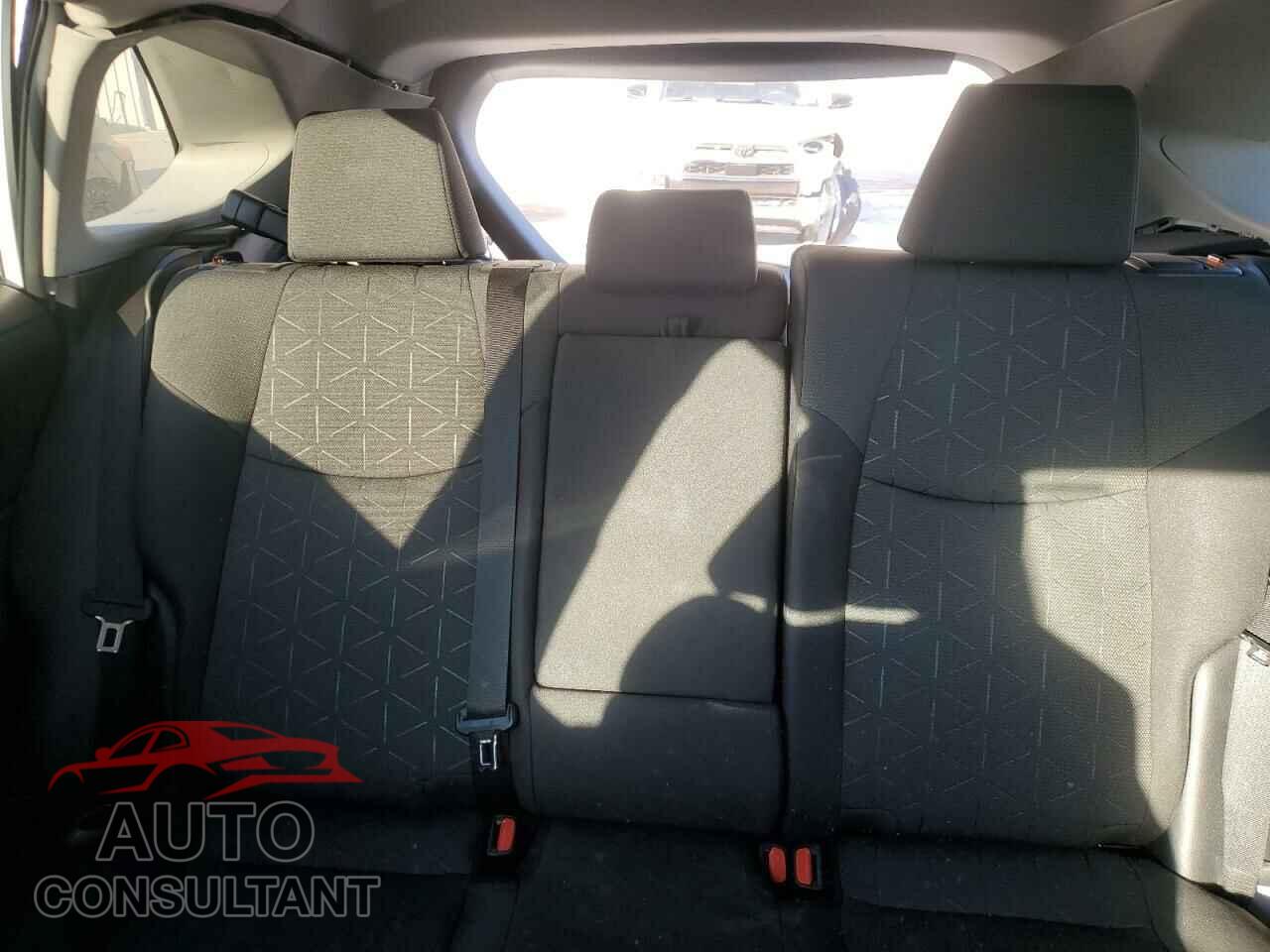 TOYOTA RAV4 2022 - 2T3W1RFVXNC200886