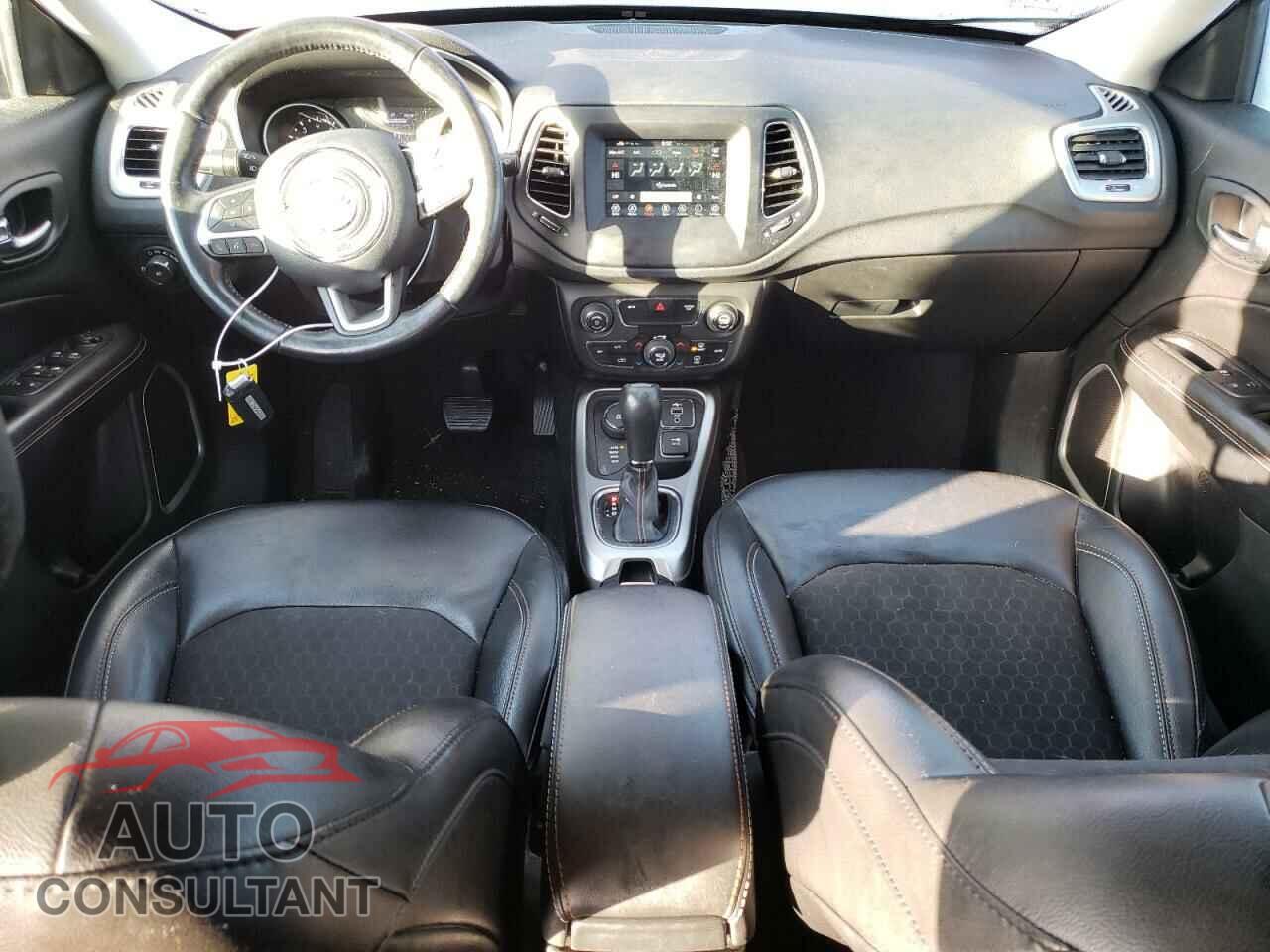 JEEP COMPASS 2020 - 3C4NJDBB1LT116047