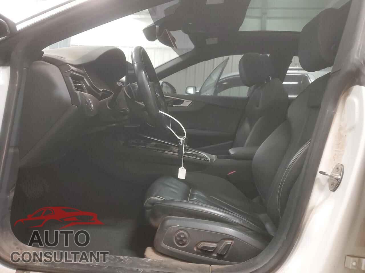AUDI A5 2021 - WAUDACF51MA059977