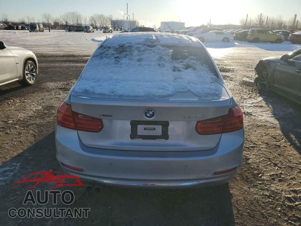 BMW 3 SERIES 2015 - WBA3B3C5XDF536776