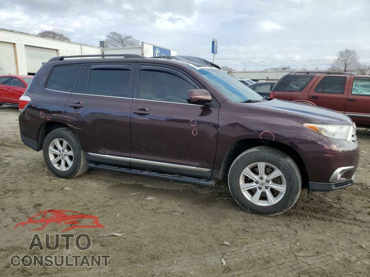 TOYOTA HIGHLANDER 2012 - 5TDBK3EH0CS102130