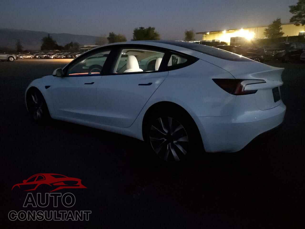 TESLA MODEL 3 2025 - 5YJ3E1EA8SF889883