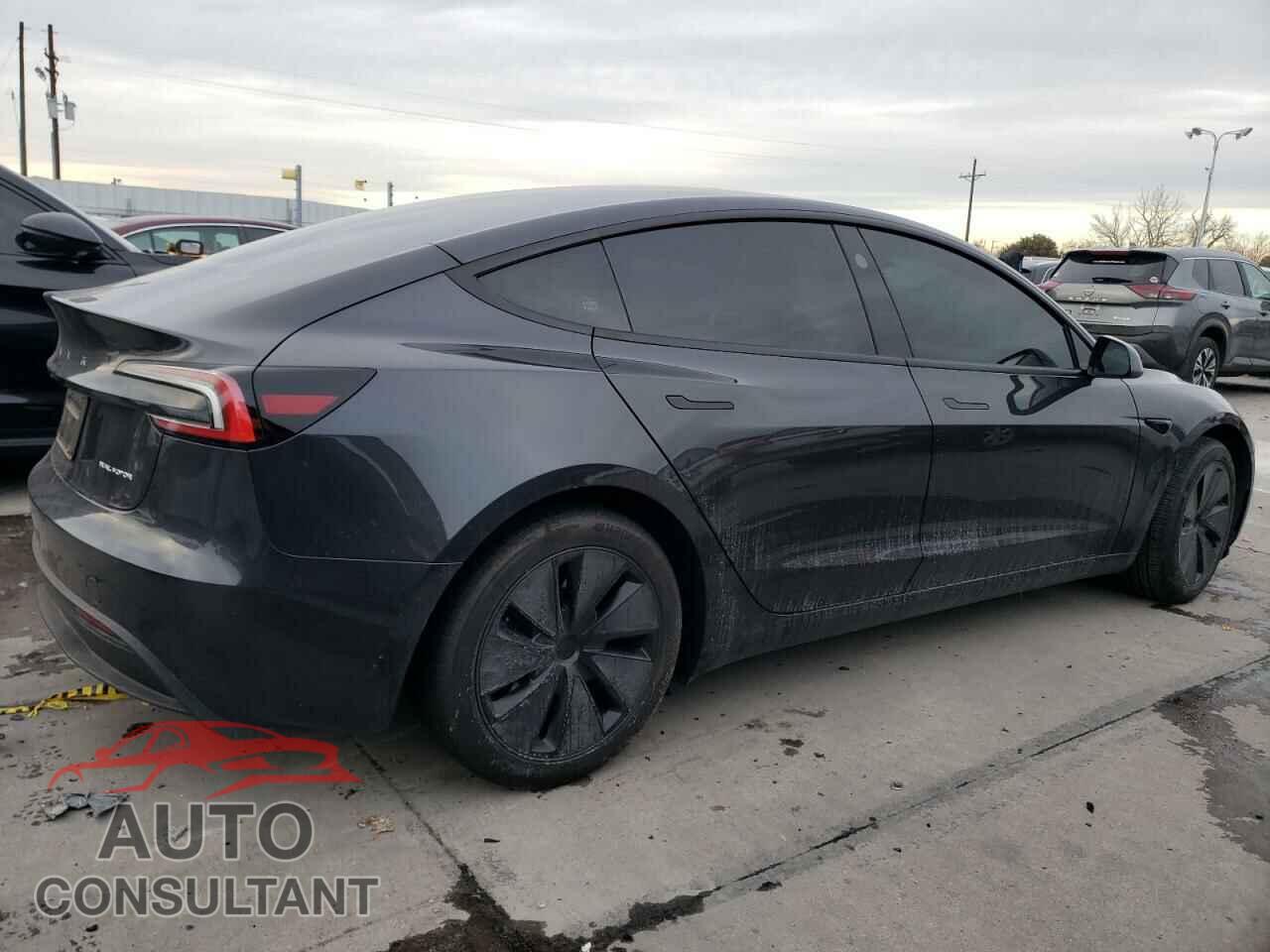 TESLA MODEL 3 2024 - 5YJ3E1EB4RF735979