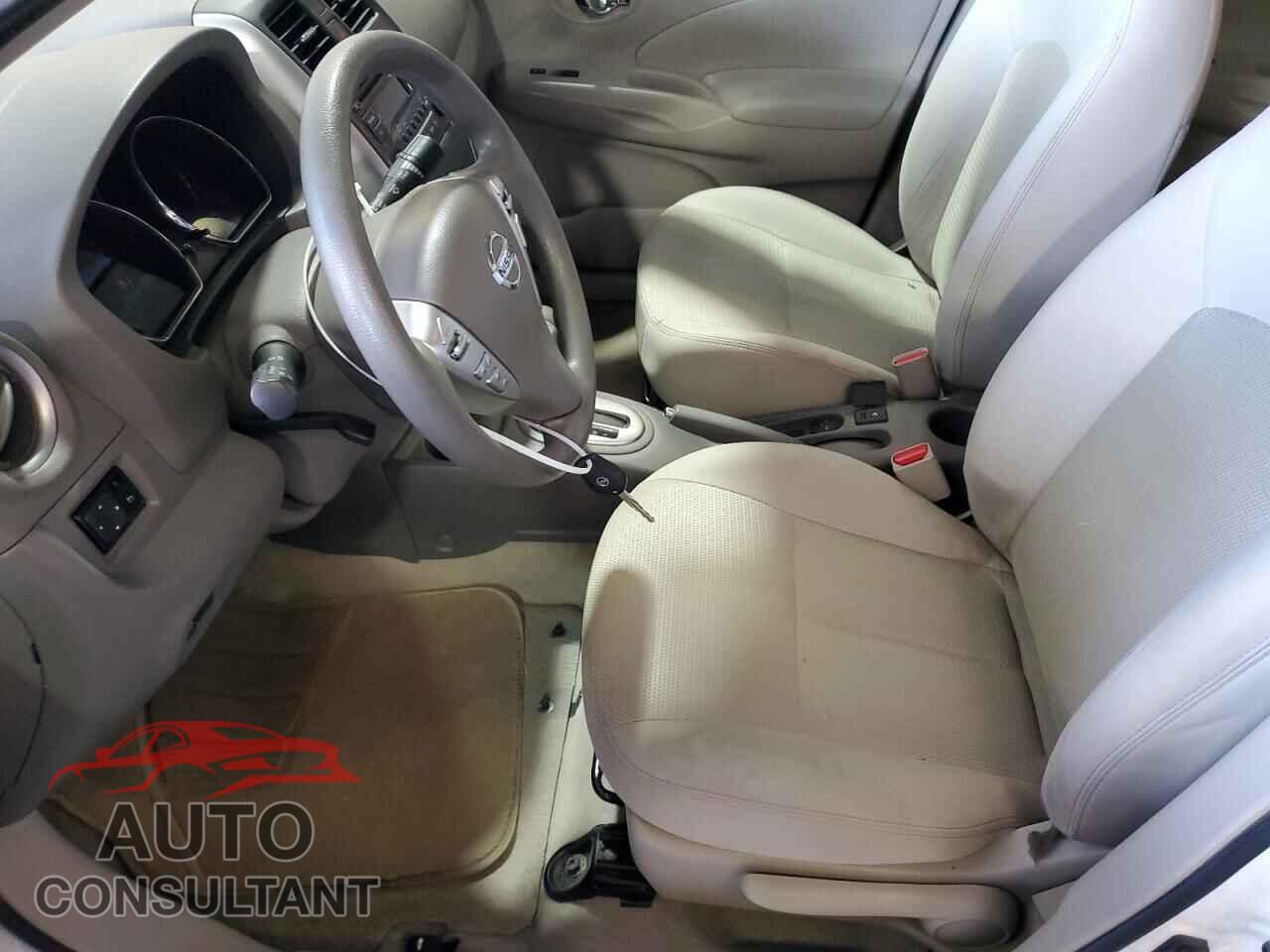NISSAN VERSA 2015 - 3N1CN7AP3FL864090
