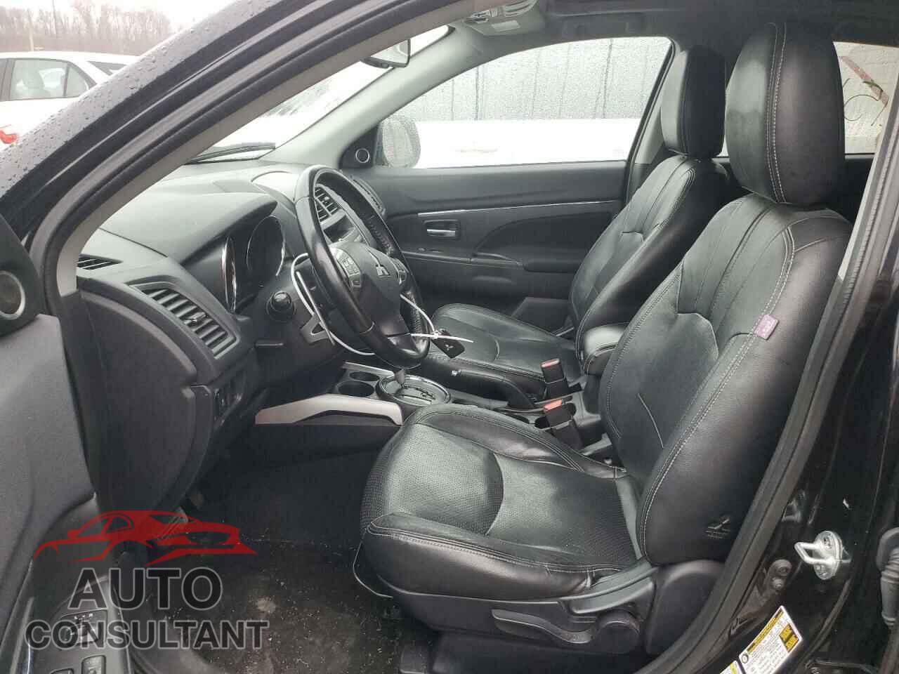 MITSUBISHI OUTLANDER 2013 - 4A4AR4AUXDE019501