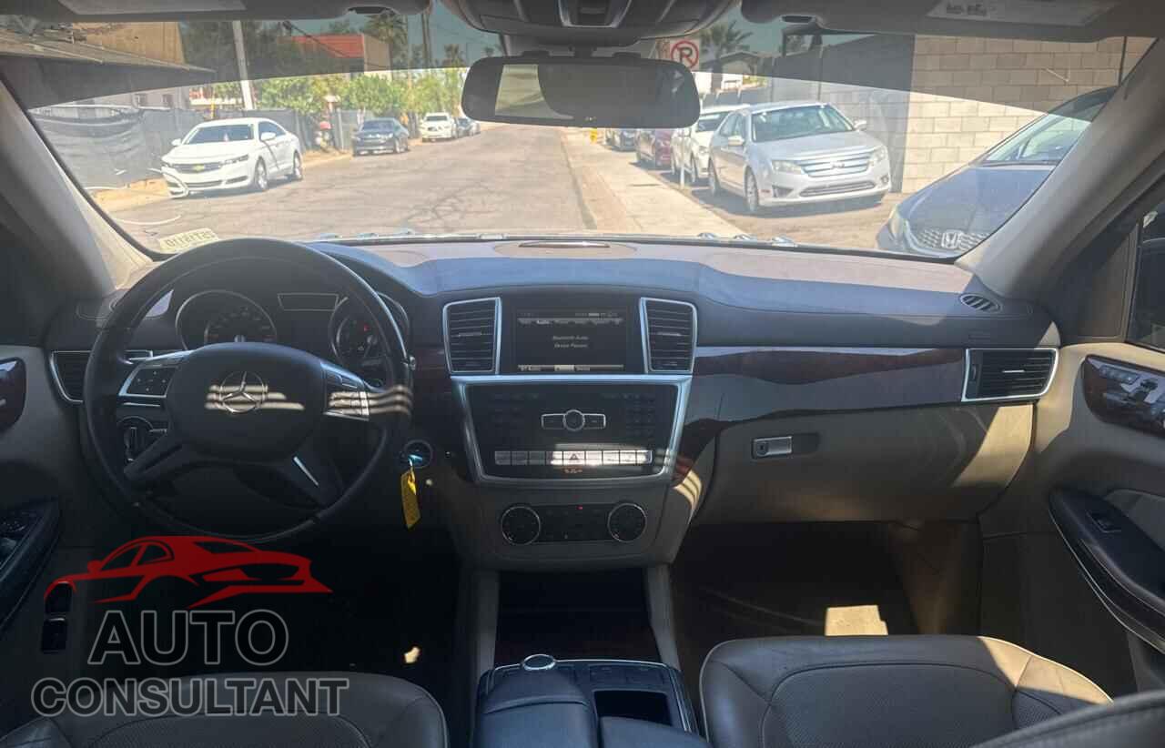 MERCEDES-BENZ GL-CLASS 2013 - 4JGDF7CE0DA257512