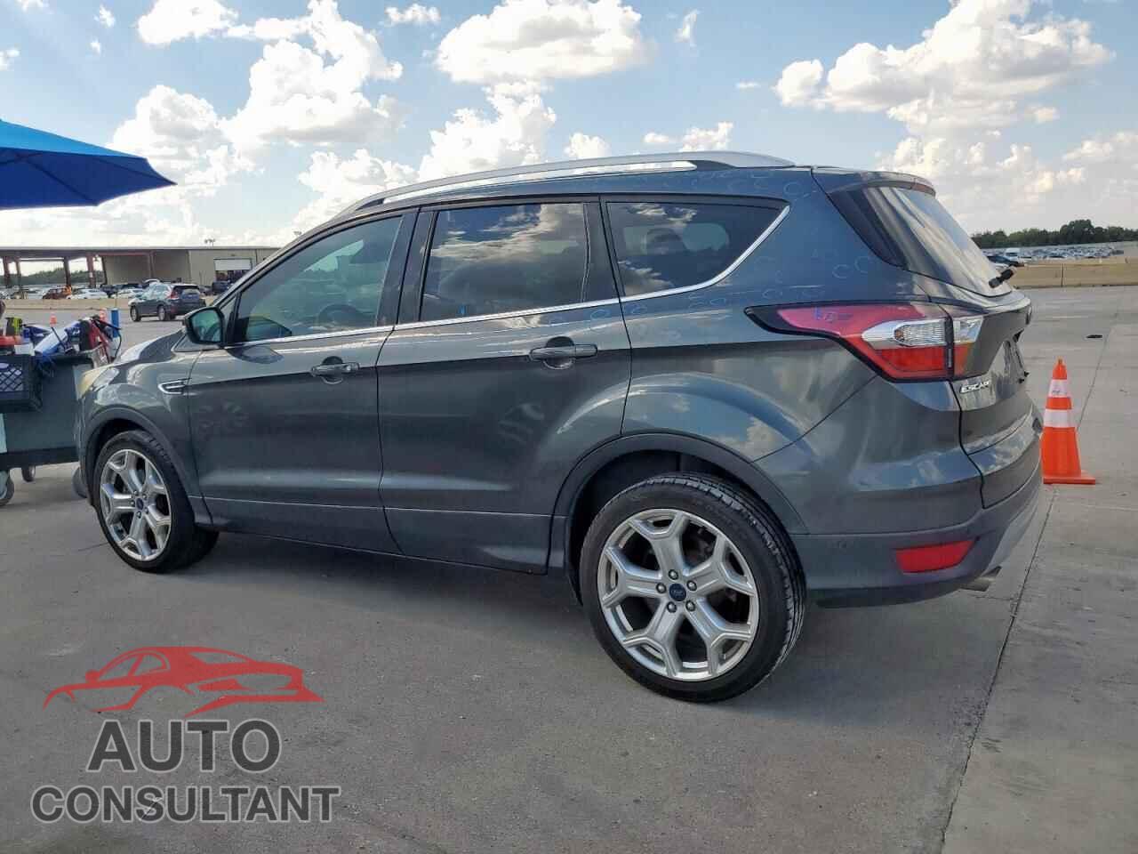 FORD ESCAPE 2017 - 1FMCU0J9XHUB79131
