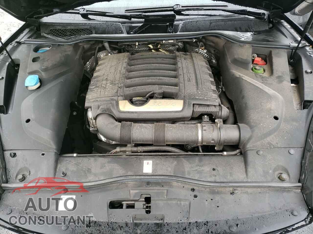 PORSCHE CAYENNE 2018 - WP1AA2A27JKA05858