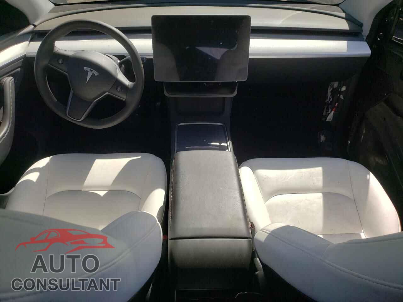 TESLA MODEL Y 2024 - 7SAYGDEE0RA219730