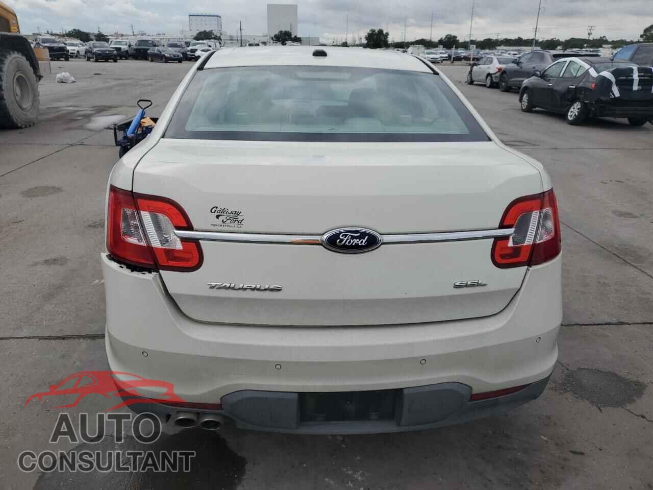 FORD TAURUS 2010 - 1FAHP2EWXAG129157