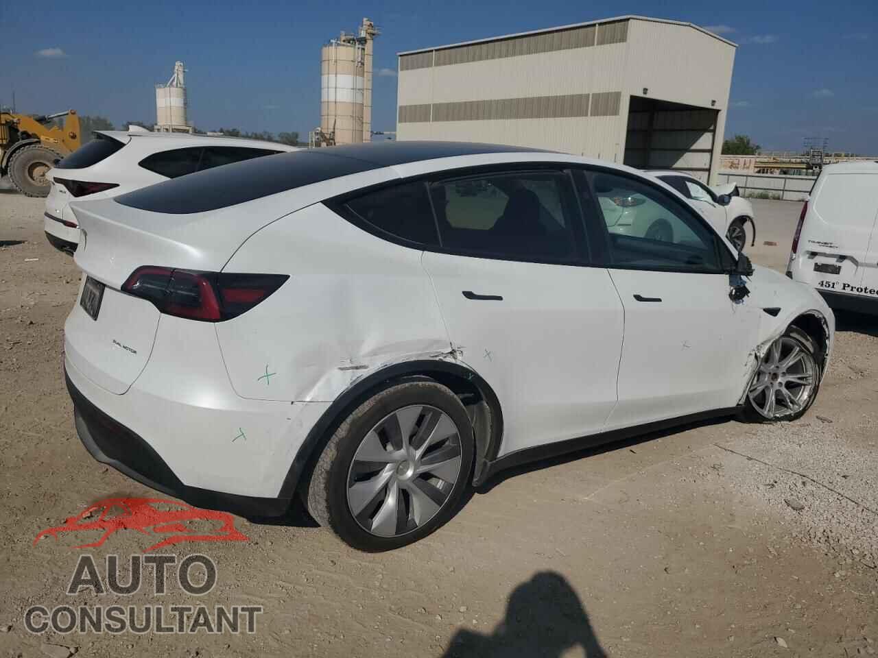 TESLA MODEL Y 2023 - 7SAYGDEE5PA144262